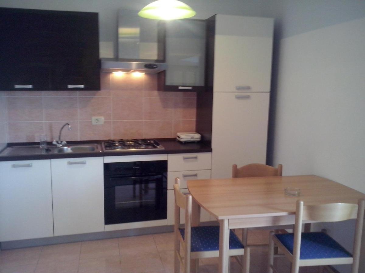 Apartments By The Sea Sumartin, Brac - 11658 外观 照片